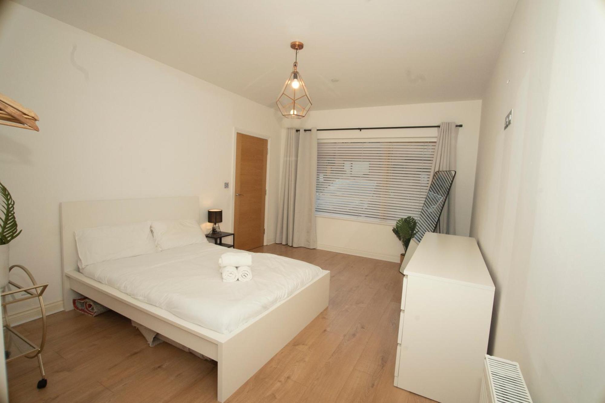 Spacious 4Br 4Ba Gated Townhouse With Balconies, Central Jq Birmingham Luaran gambar