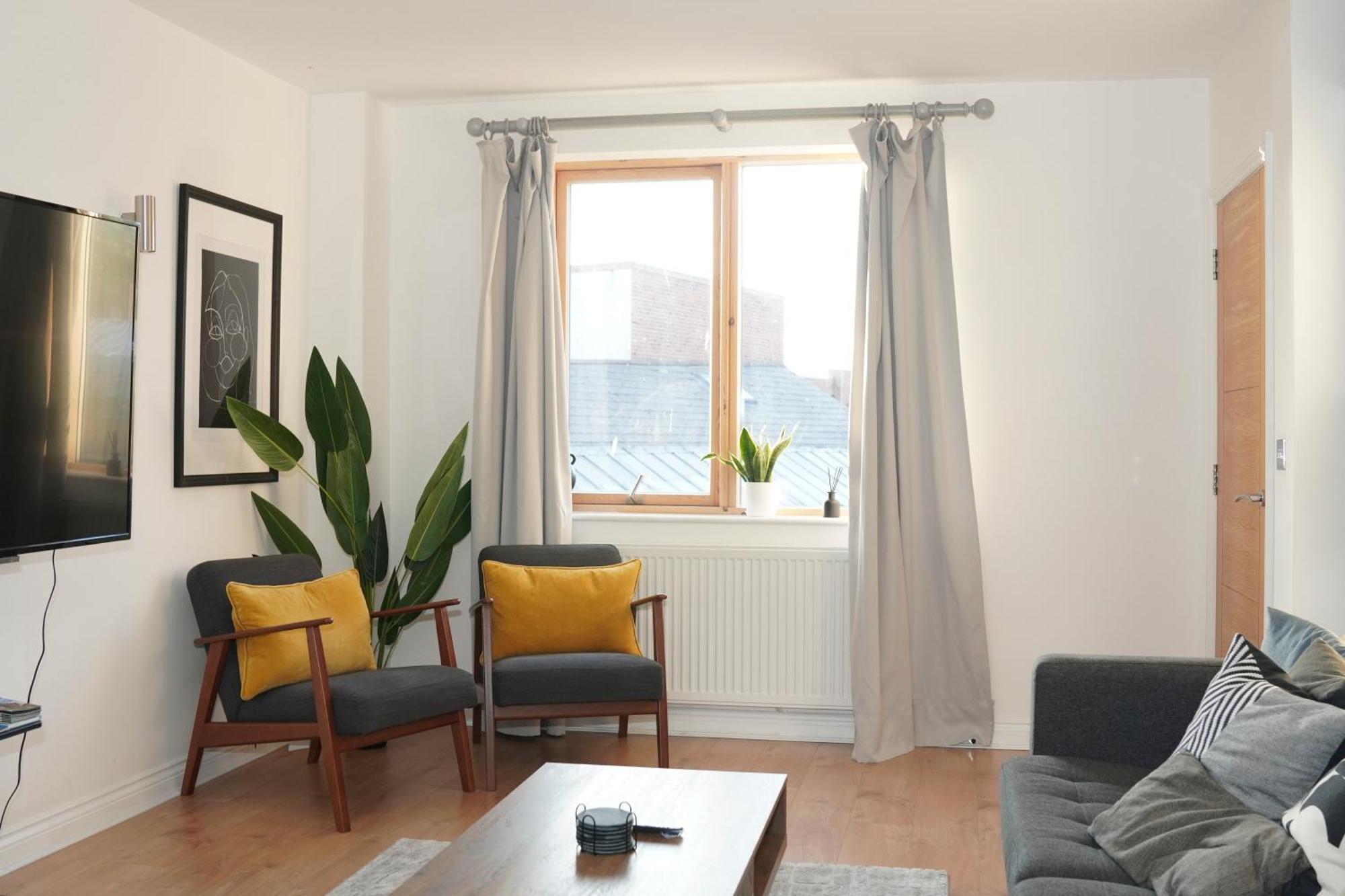 Spacious 4Br 4Ba Gated Townhouse With Balconies, Central Jq Birmingham Luaran gambar