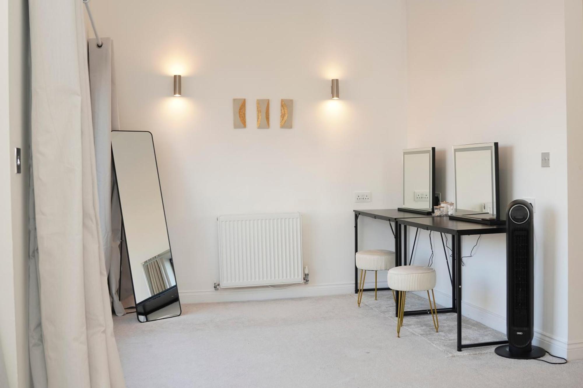 Spacious 4Br 4Ba Gated Townhouse With Balconies, Central Jq Birmingham Luaran gambar